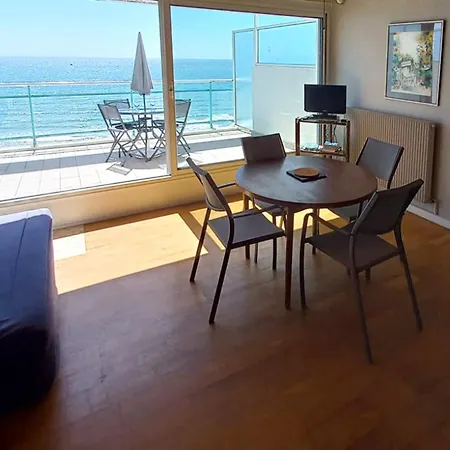 Studio Face Mer Avec Balcon Terrasse, Centre Plage Et Ville, Ideal Pour Marche Et Vendee Globe - Fr-1-197-431 * Les Sables-dʼOlonne